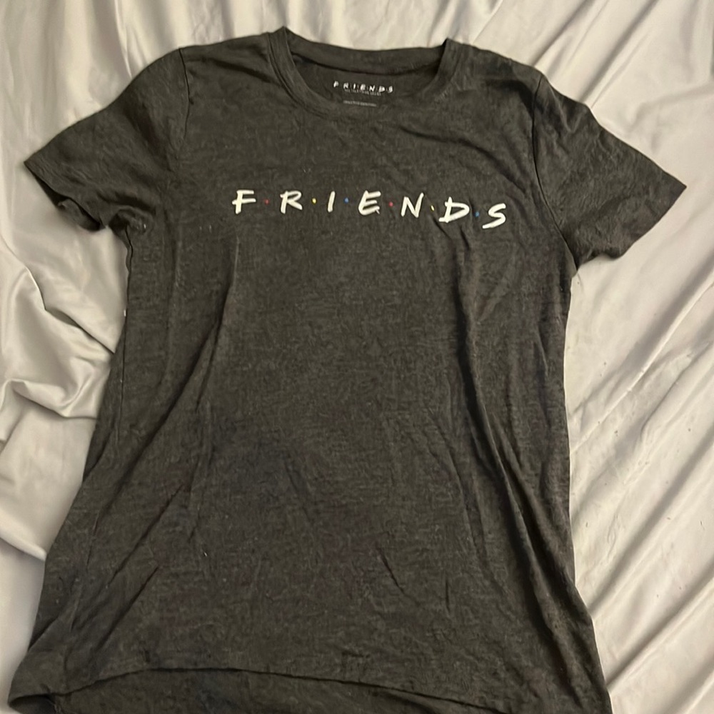 Friends shirt size small.
